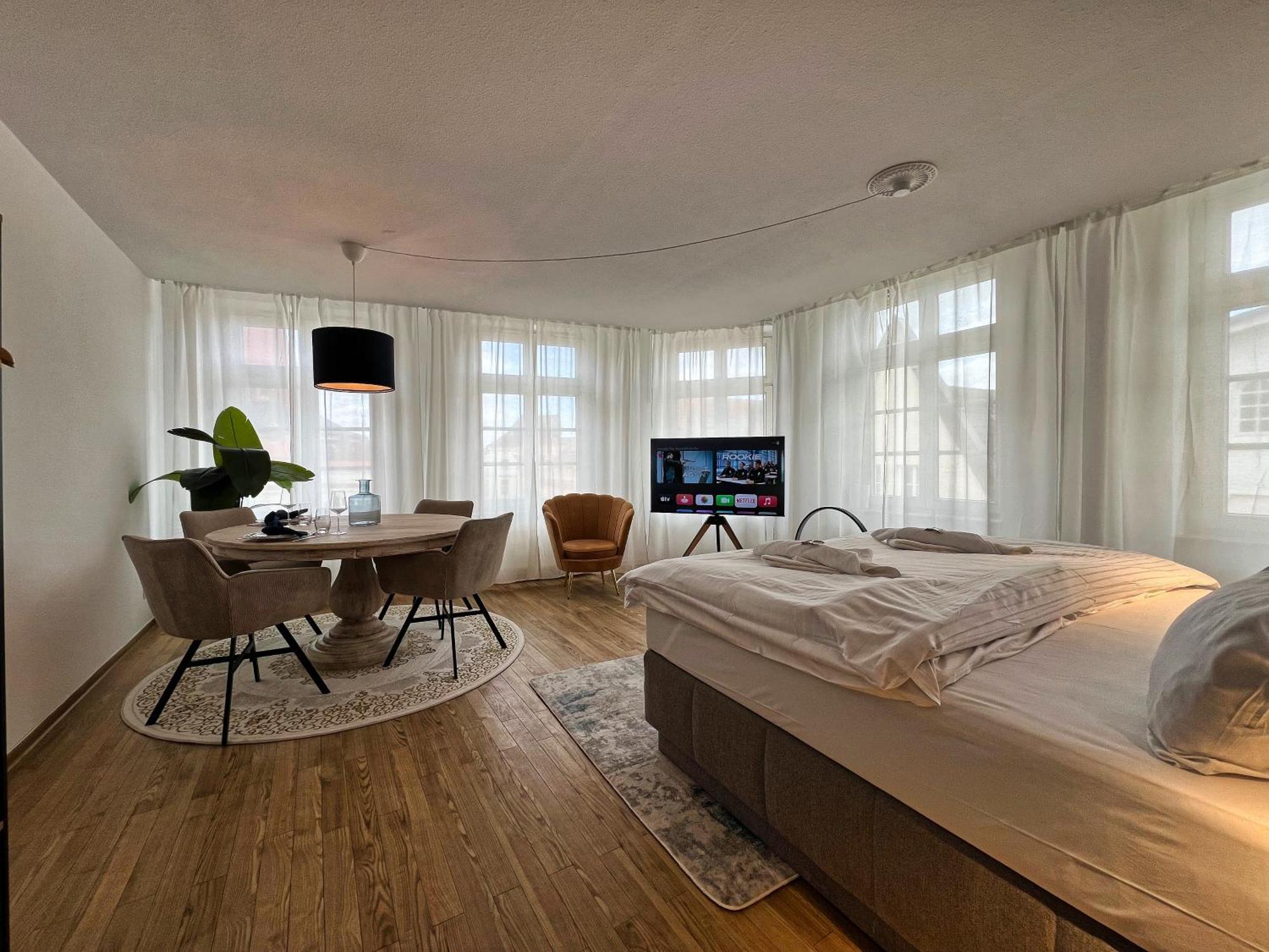 Nr 3 Lichtdurchflutetes Apartment Am Historischen Marktplatz 66 Qm #Cosiness Company 23 Schwerin  Exteriör bild